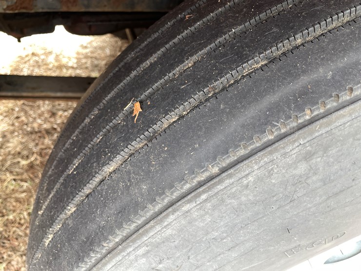 2008-peterbilt-386-image-17