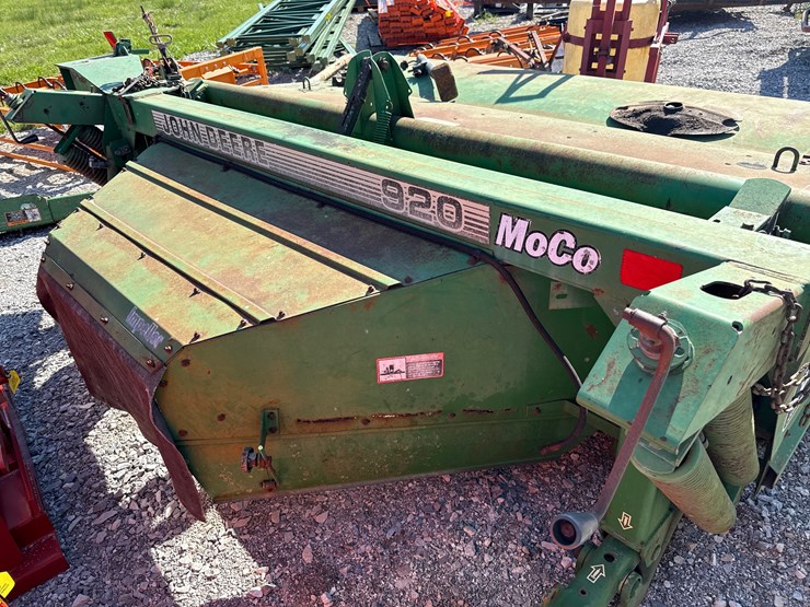 john-deere-920-image-2