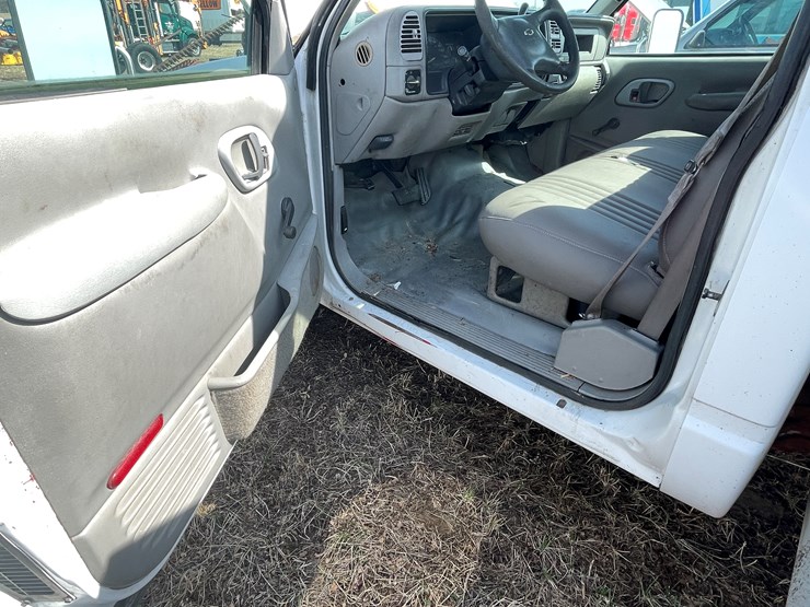 1999-chevrolet-3500-image-18