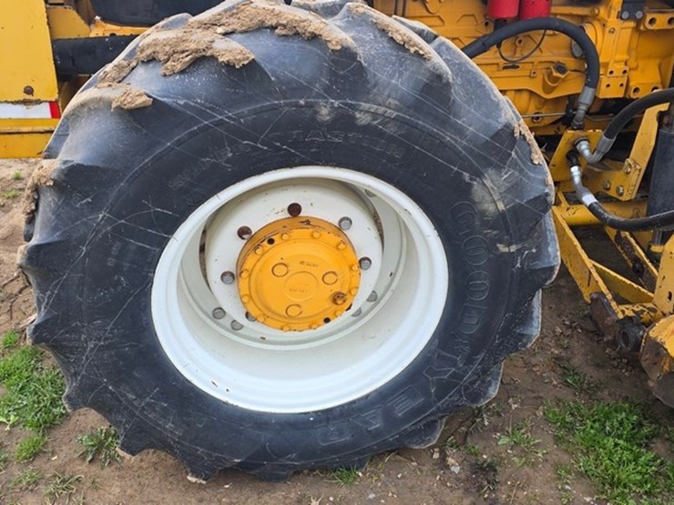 2006-new-holland-ts135a-image-9