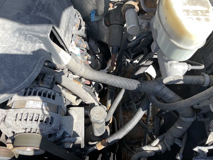 2015-chevrolet-1500-image-15