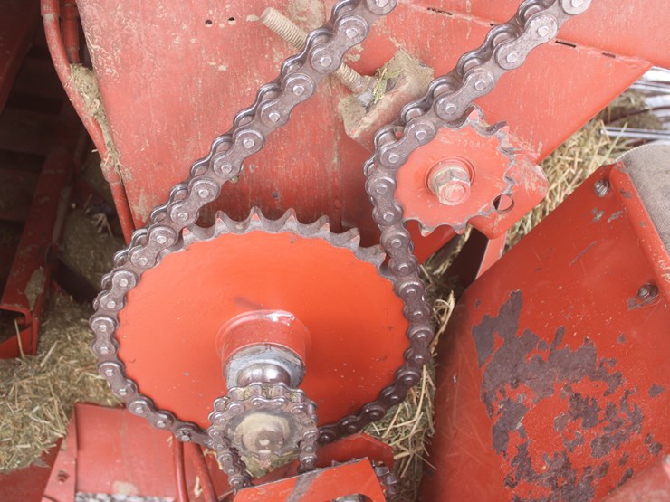 hesston-4910-image-71