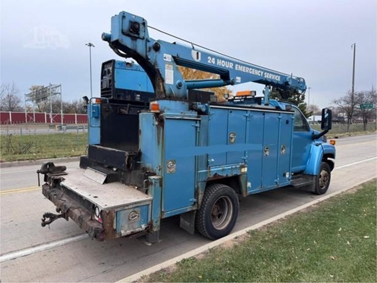 2007-gmc-topkick-image-4