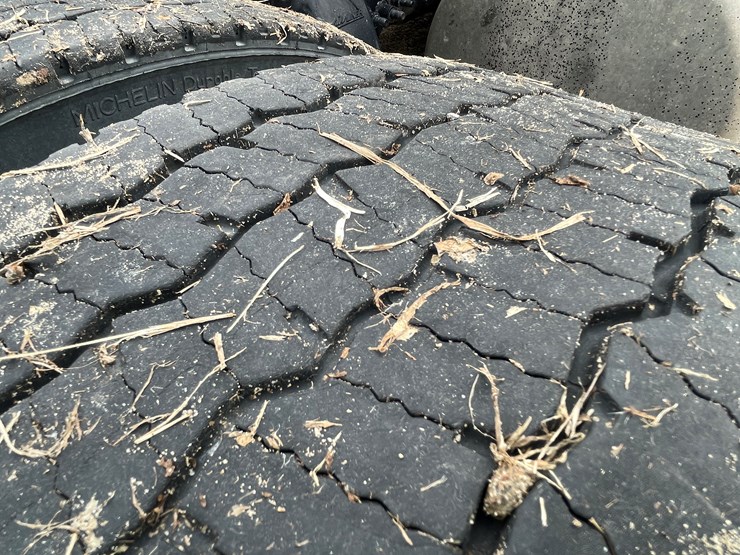 #113-•-2017-freightliner-single-axle-day-cab-semi-tractor-(has-wi-title)-image-28