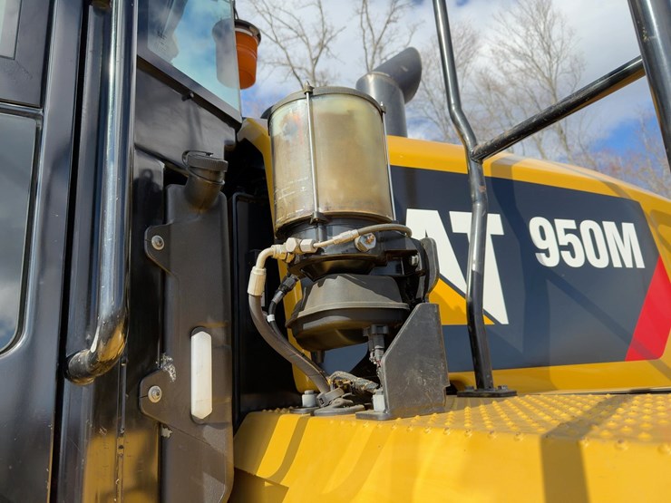 2017-caterpillar-950m-image-26