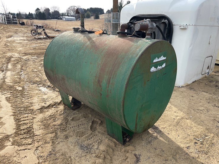 #3962-•-500-gallon-metal-fuel-tank-image-1