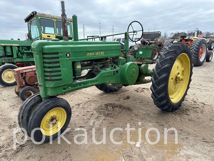 john-deere-b-image-3