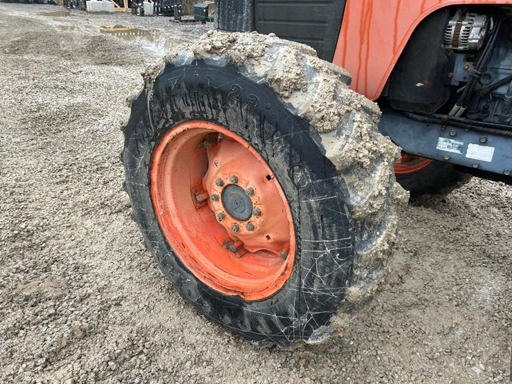 kubota-m105s-image-16