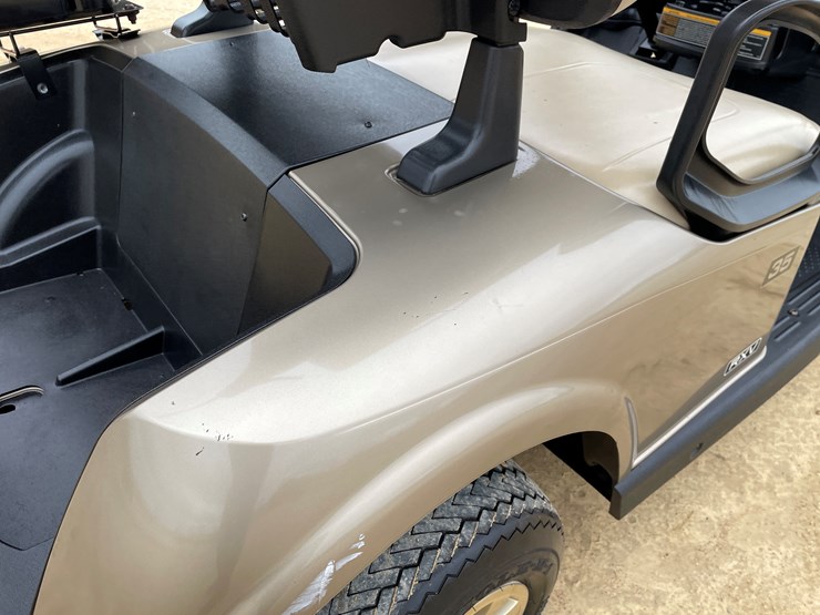 #605-•-ez-go-rxv-electric-golf-cart-image-34