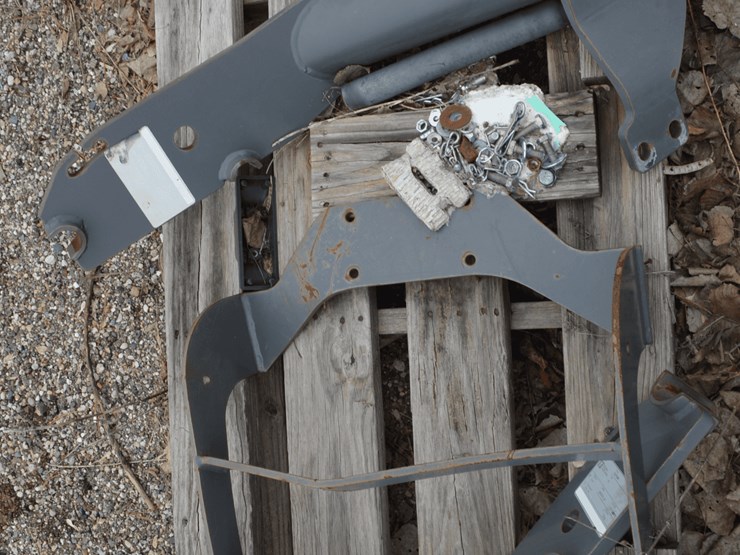 loader-frames-and-brush-guard-image-1