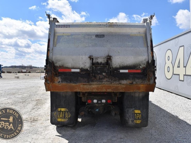 2019-kenworth-t880-image-10