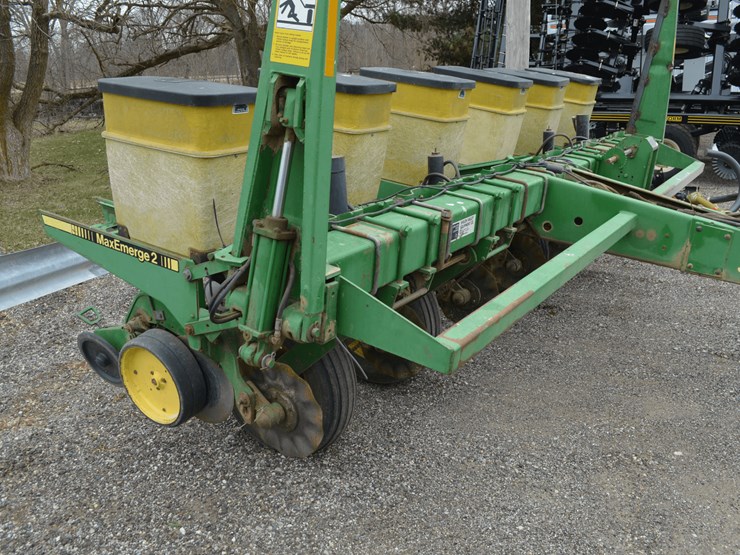 john-deere-7200-image-2