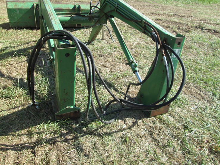john-deere-148-image-5