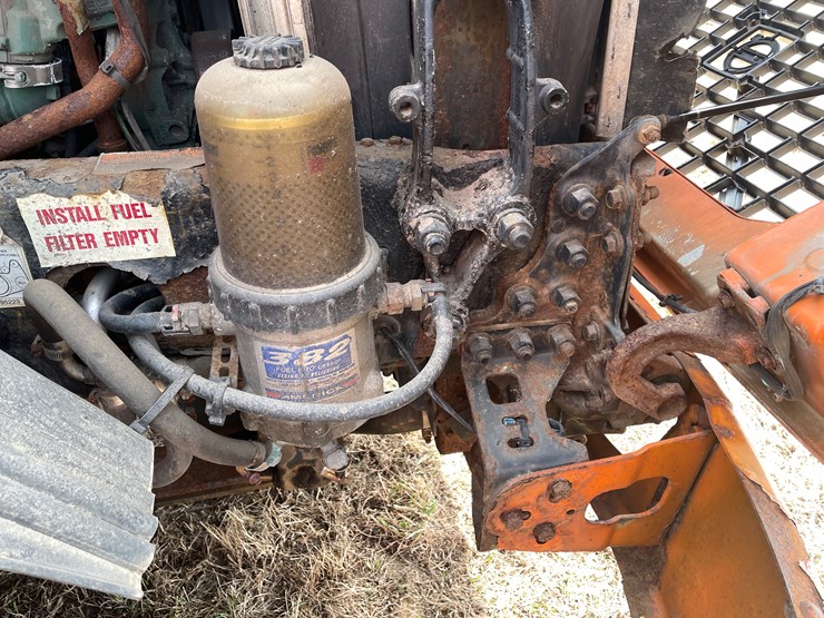 #122-•-2009-volvo-day-cab-semi-tractor-(has-wi-title)-image-66