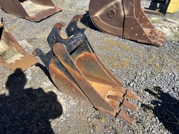 john-deere-12-image-2