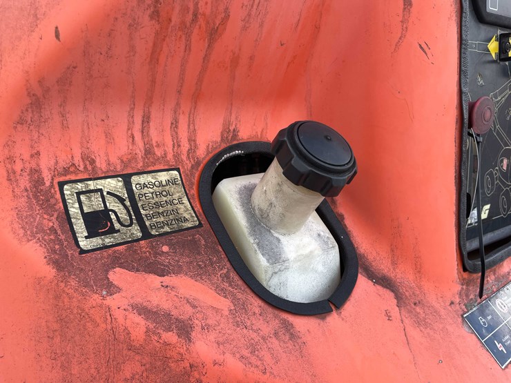 2006-jlg-450a-image-13