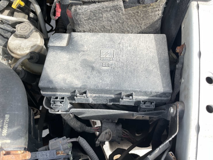 2015-dodge-2500-image-17