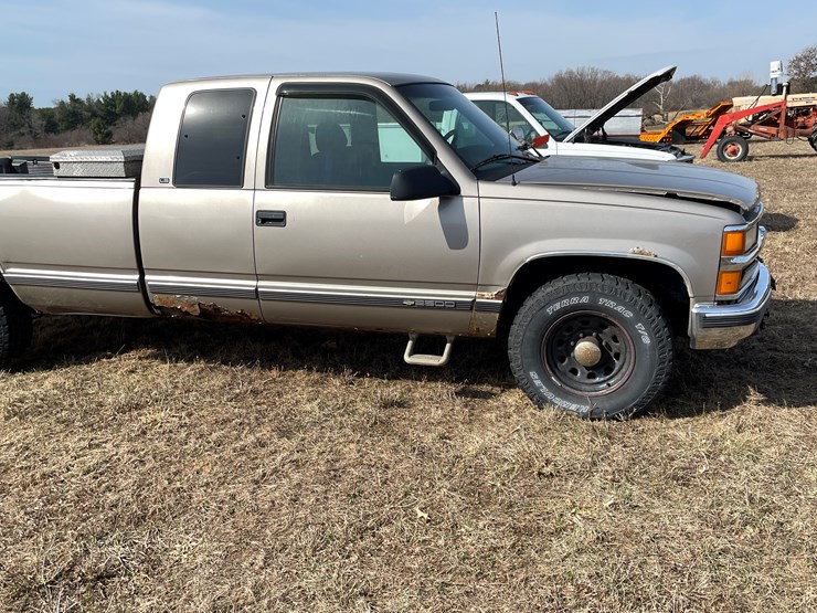 2000-chevrolet-2500-image-3