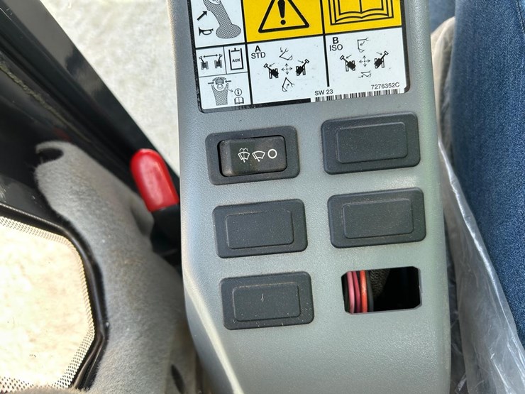 2023-bobcat-e35-image-26