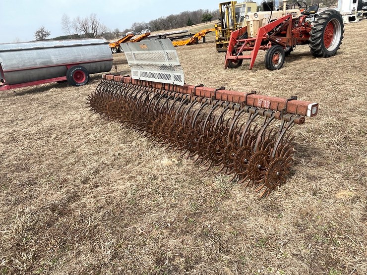 #210-•-m-&-w-3-point-rotary-hoe-image-5