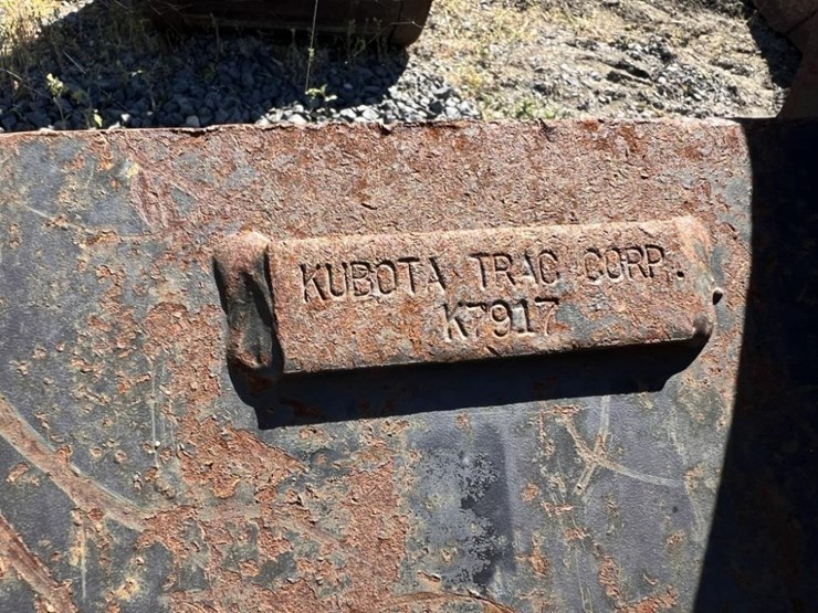 kubota-12"-dig-bucket-image-6