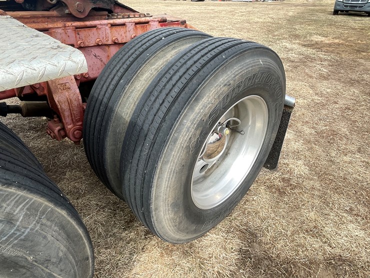 1987-peterbilt-379-image-21