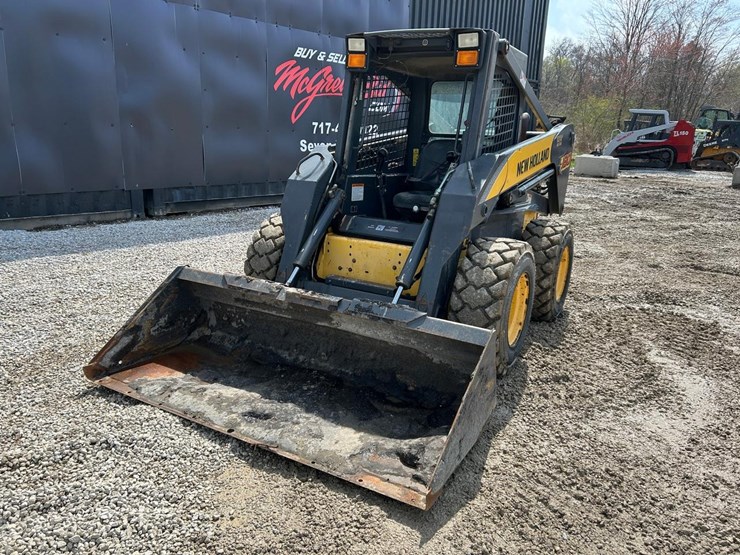 new-holland-l180-image-8