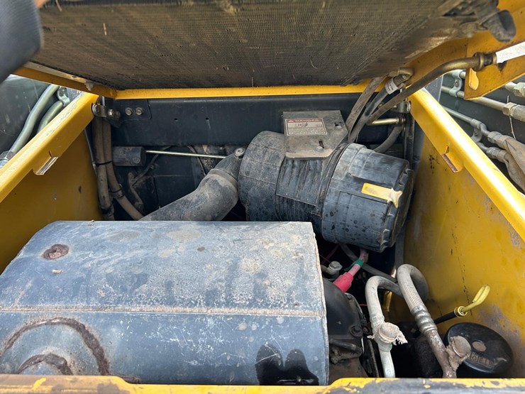 new-holland-c190-image-15