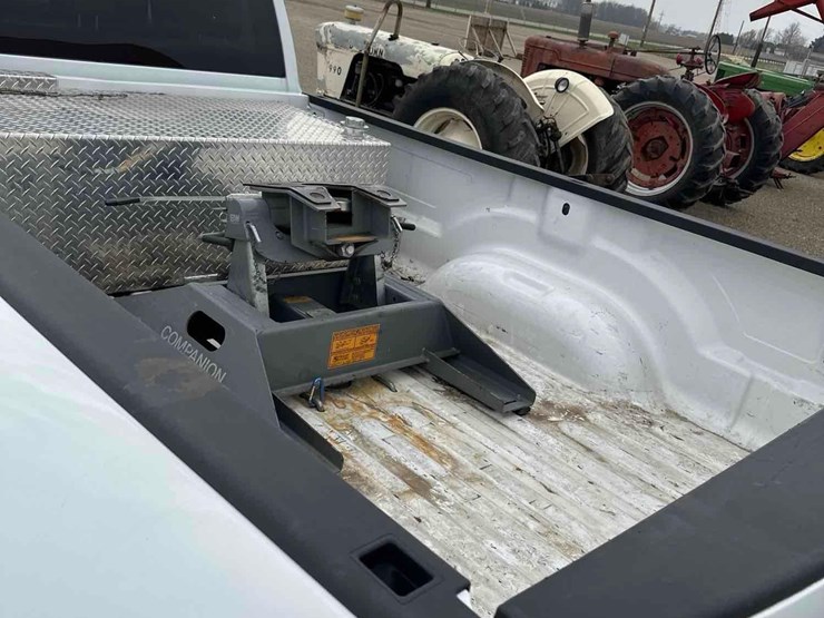 2022-dodge-3500-image-14