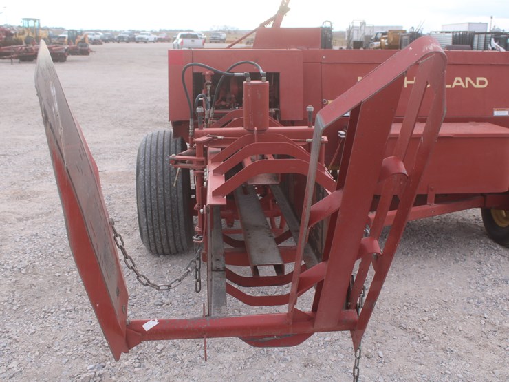 new-holland-580-image-51