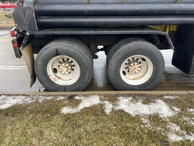 1999-peterbilt-378-image-4