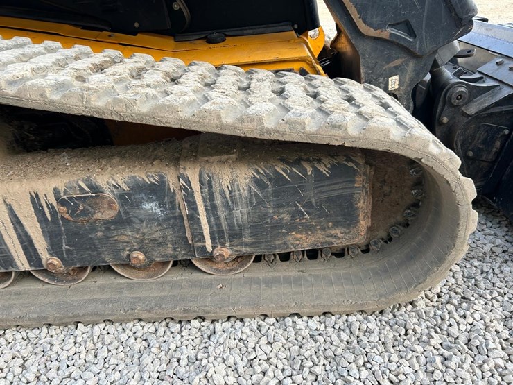 2021-jcb-3ts-8t-image-15