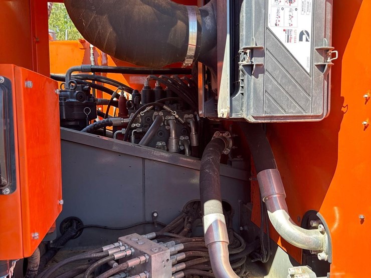 2019-xcmg-xe210u-image-20