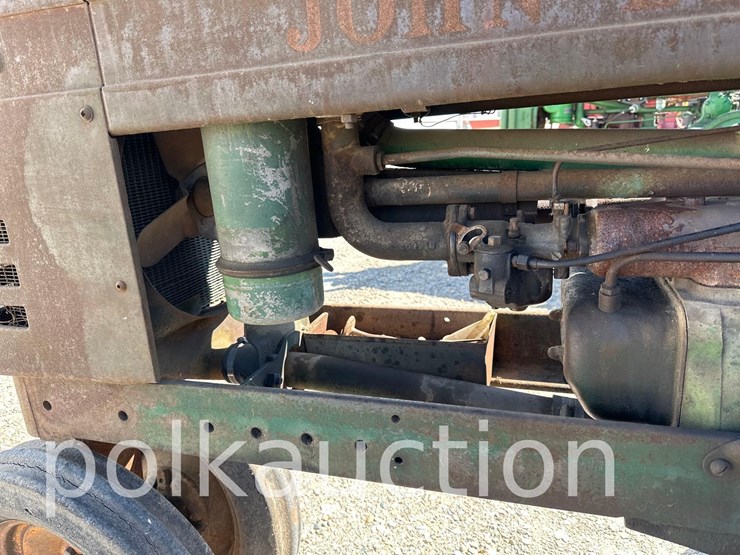 john-deere-b-image-4