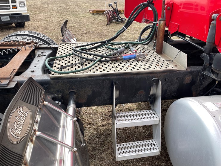 2008-peterbilt-386-image-20