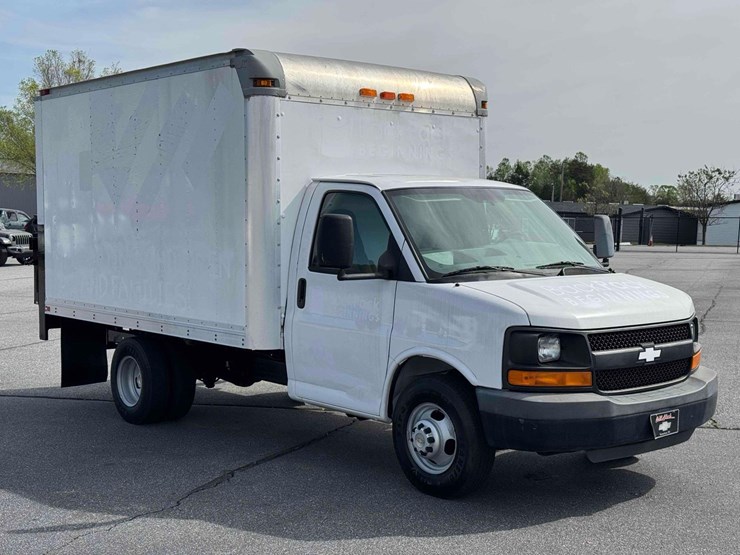 2009-chevrolet-3500-image-7