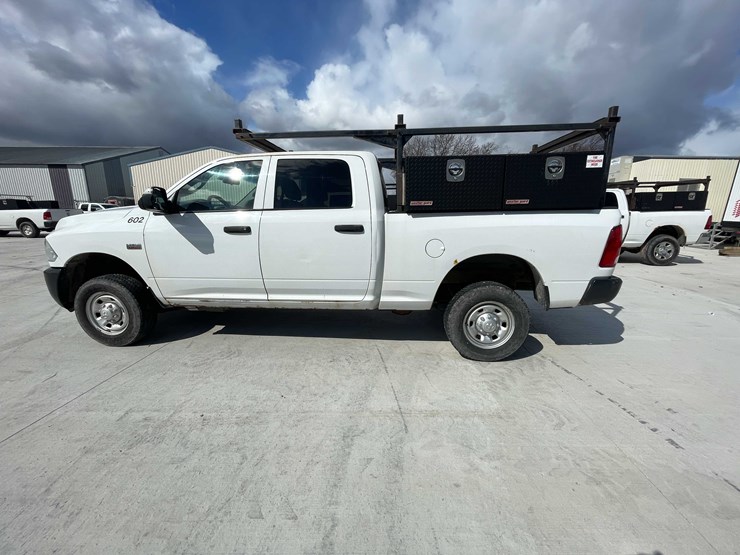 2016-dodge-2500-image-8