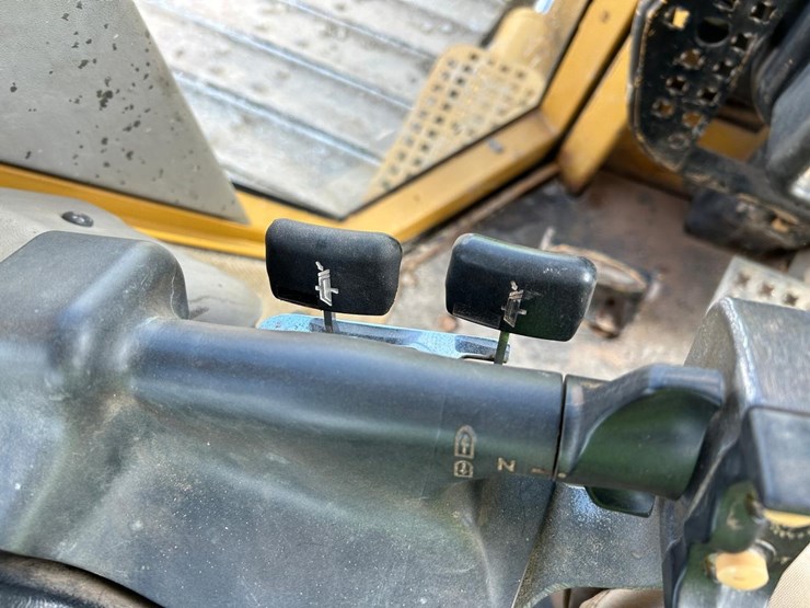 caterpillar-d5-image-29