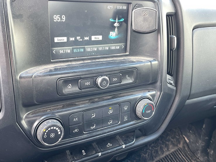 2017-chevrolet-1500-image-46