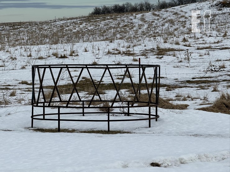 round-single-bale-feeders-262-image-1