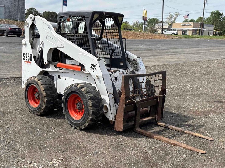2007-bobcat-s250-image-1