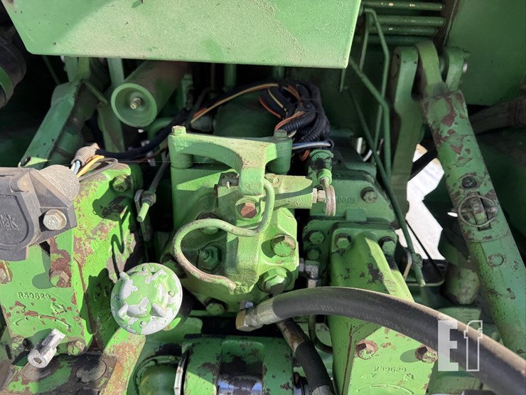 john-deere-4440-image-12
