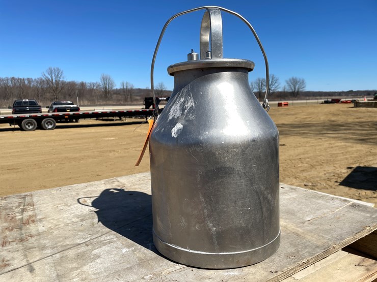 #3959-•-de-laval-milk-bucket-image-3