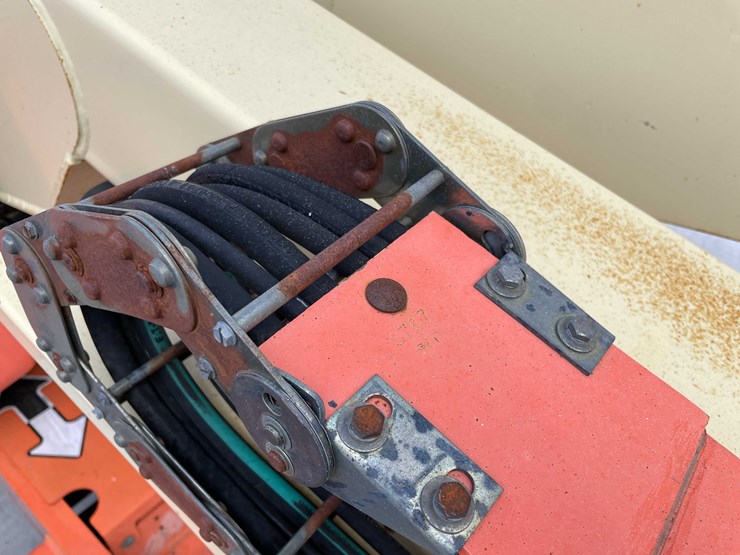 2006-jlg-450a-image-48