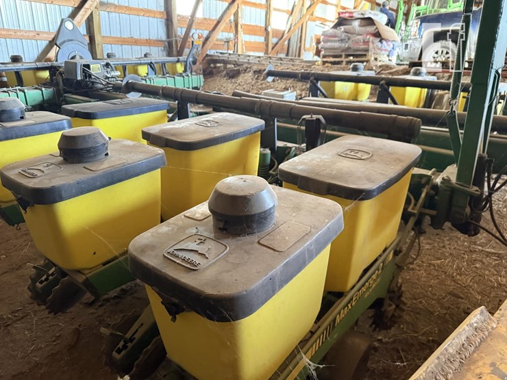 1993-john-deere-7200-image-5