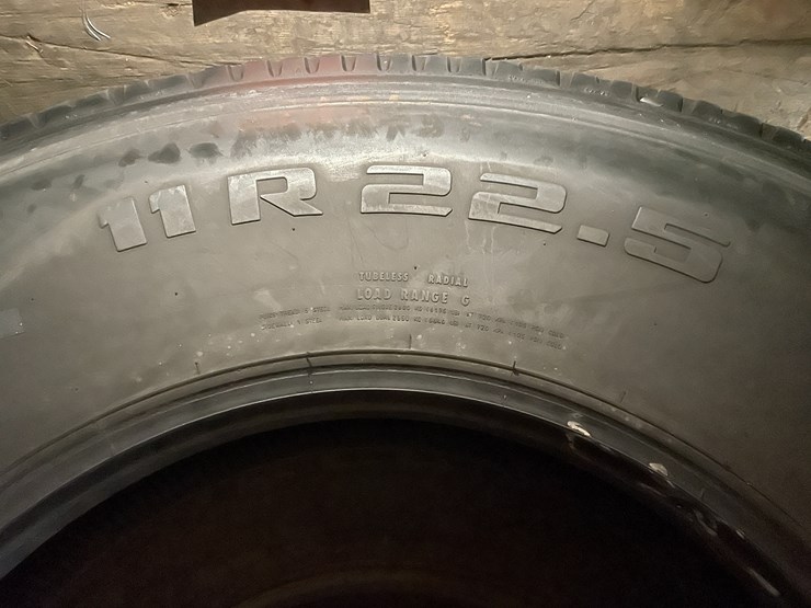 #10743-•-(4)-recapped-semi-tires-image-5