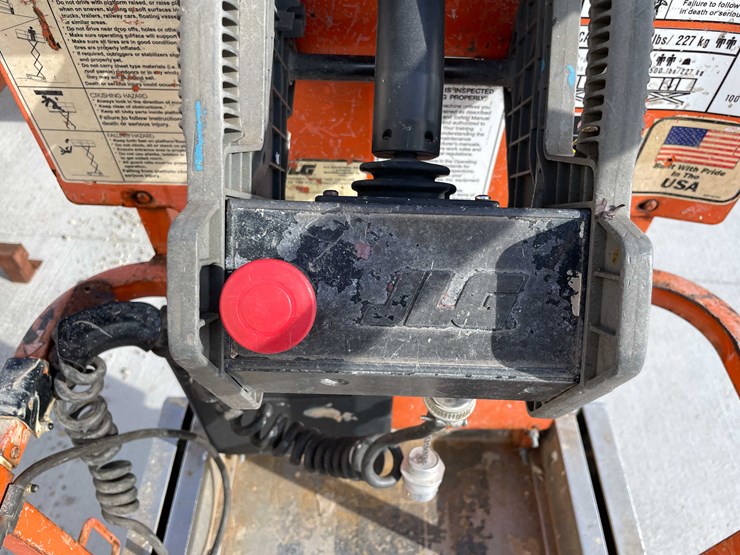 2007-jlg-1930es-image-26