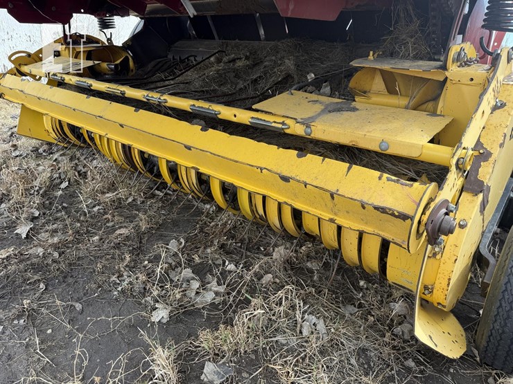 new-holland-br7090-image-16