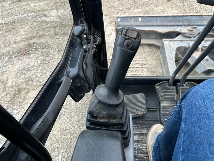 2020-kubota-kx080-4-image-26