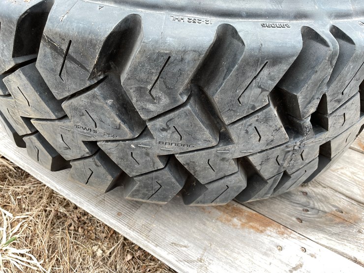 #10750-•-continental-300/75-15-forklift-tire-image-8